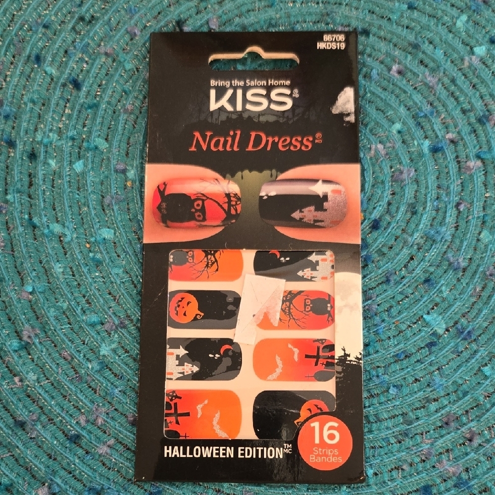 Kiss Halloween Edition Nail Dress Strips - Black, Orange, White